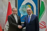 طهران تصعد في هرمز وتزعم مسؤوليتها عن إعادة الملاحة