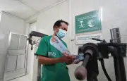 8439 خدمة طبية لـ3089 يمنياً في عدن من مركز الملك سلمان