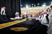 كسوة الكعبة الجديدة لوحة إيمانية بصناعة 150 صانعًا سعوديًا