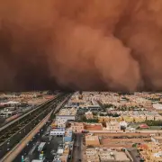 37 ساعة غبارية في 5 دول إقليمية خلال يوم واحد