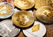 صناديق البيتكوين الأمريكية تتجه لتسجيل أكبر سحوبات شهرية تاريخية