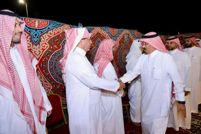 جموع المعزين يواسون أسرة الحسون في فقيدهم أحمد