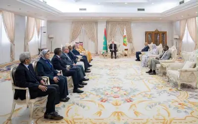 الرئيس الموريتاني يستقبل وفد الهلال الأحمر برئاسة أمين ARCO
