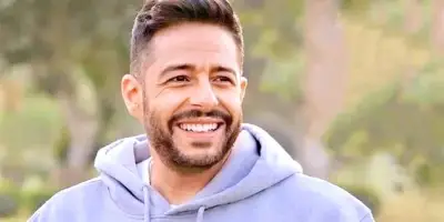 محمد حماقي يفتتح حفلات صيف 2026 في جدة بأمسية غنائية