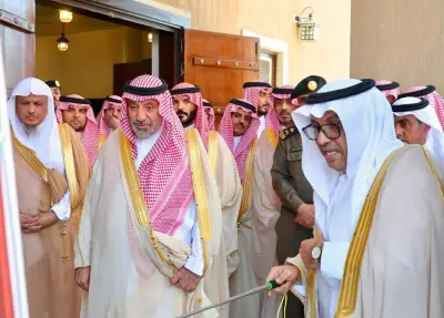 أمير نجران يتفقد مشاريع تطوير المنطقة التاريخية بحي أبا السعود
