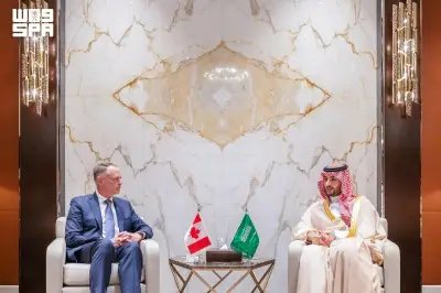 وزير الدفاع السعودي ونظيره الكندي يبحثان التعاون العسكري والدفاعي