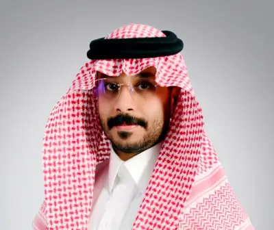خالد بن سلمان يلتقي وزير الدفاع الإيراني ويبحثان العلاقات الثنائية
