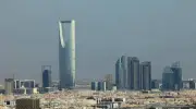 ضبط 104 حالات اشتباه تستر تجاري في 30 يوماً بجولات رقابية مكثفة