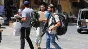 إصابة 7 فلسطينيين باعتداء مستعمرين بالخليل واعتقال 14 آخرين