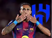 الهلال يقدم عرضاً تاريخياً لضم رافينيا من برشلونة