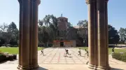 سارق مخطوطات صينية نادرة من مكتبة جامعة كاليفورنيا يحكم عليه بالسجن