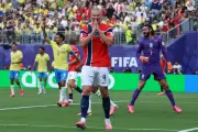 هالاند يدخل تاريخ المونديال بهدفين في شباك البرازيل
