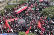 دفن خامنئي في مشهد يختتم ستة أيام من الحداد العام