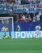 ميسي يهدر ركلة جزاء للمرة الثانية في مونديال 2026 أمام مصر