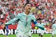 البرتغال تهزم كرواتيا 2-1 في الوقت بدل الضائع وتواجه إسبانيا