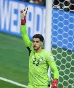 شوبير يتألق أمام الأرجنتين ويتصدى لركلة جزاء ميسي في كأس العالم