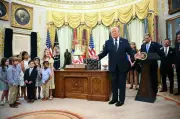 كوريا الجنوبية تفرض عقوبات على 11 فردًا و4 كيانات روسية