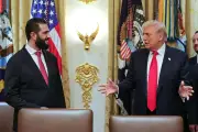 ترمب يبلغ الكونغرس نيته شطب سورية من قائمة الإرهاب في إجراء يستمر 45 يوماً