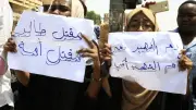 ترامب يهدد بفرض رسوم جمركية بنسبة 100% على دول البريكس