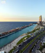 مسارات المشي والمسطحات الخضراء في جدة تستقطب الزوار في صيف 2026