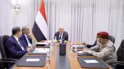 مجلس القيادة الرئاسي اليمني يحذر إيران من التصعيد ويندد بانتهاك السيادة